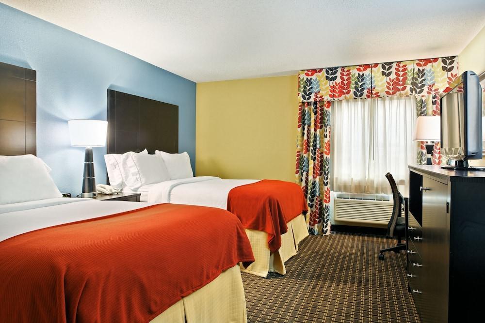 Holiday Inn Express Hotel Fort Campbell-Oak Grove By Ihg Eksteriør bilde