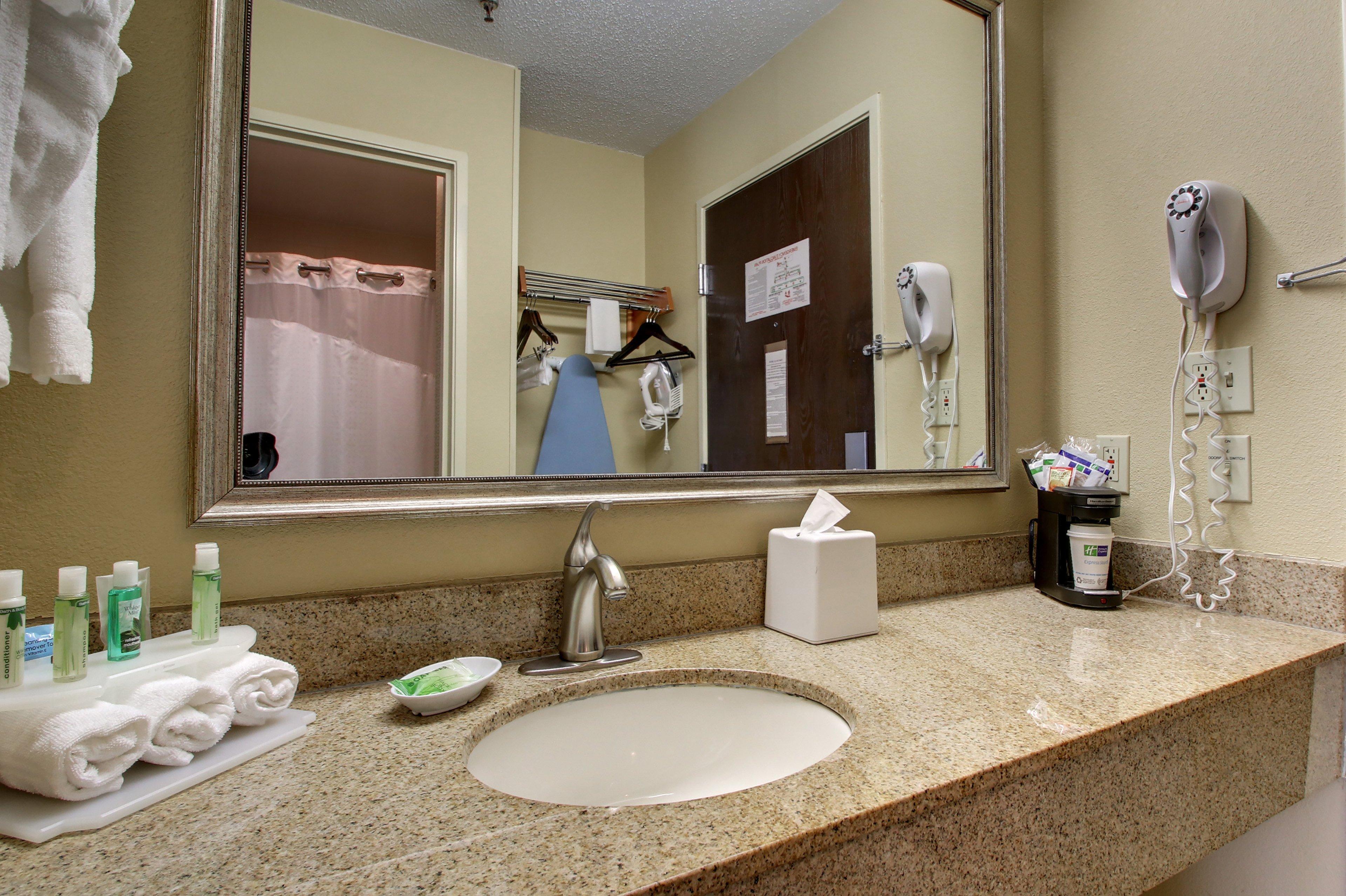 Holiday Inn Express Hotel Fort Campbell-Oak Grove By Ihg Eksteriør bilde