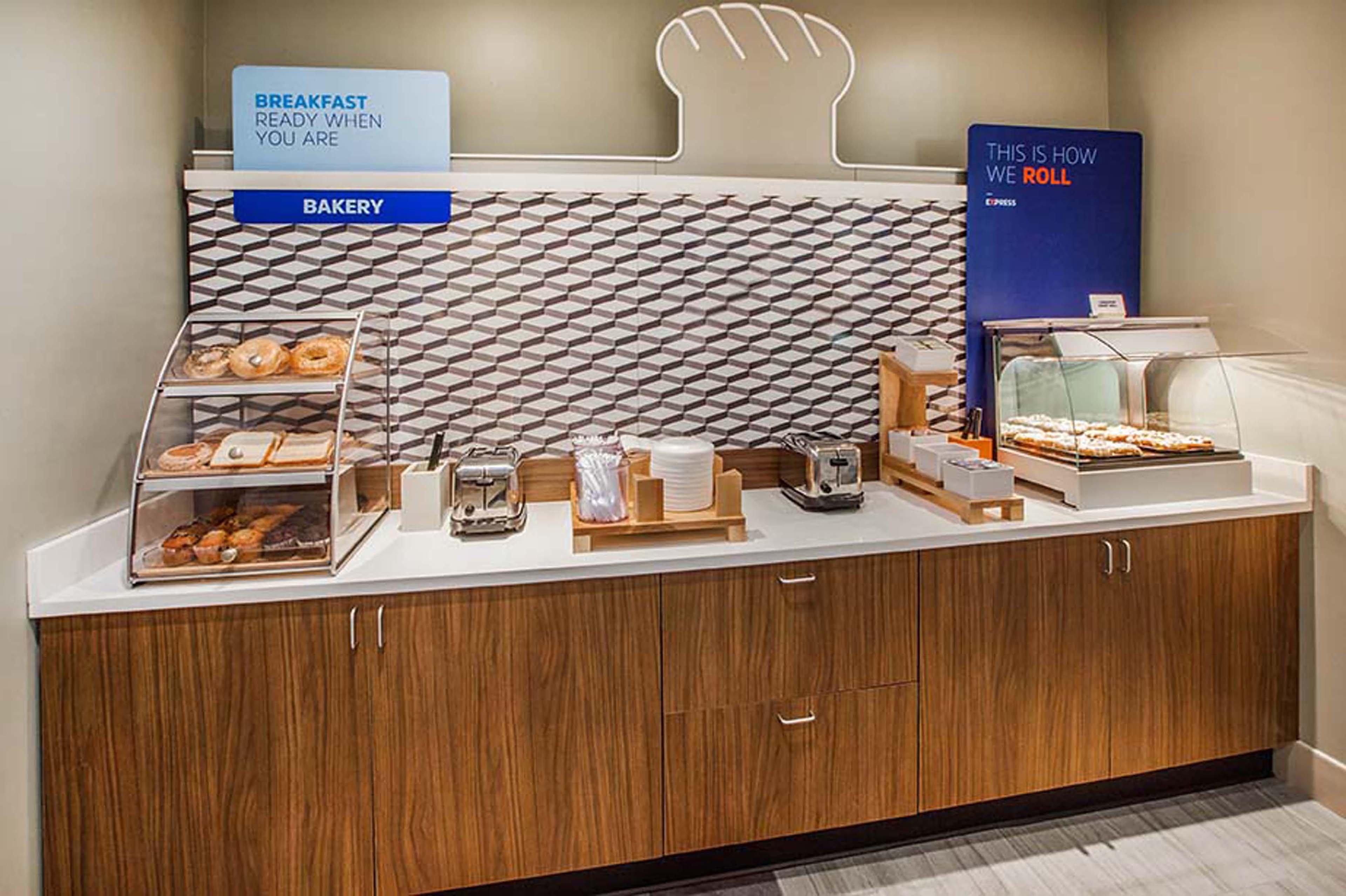 Holiday Inn Express Hotel Fort Campbell-Oak Grove By Ihg Eksteriør bilde