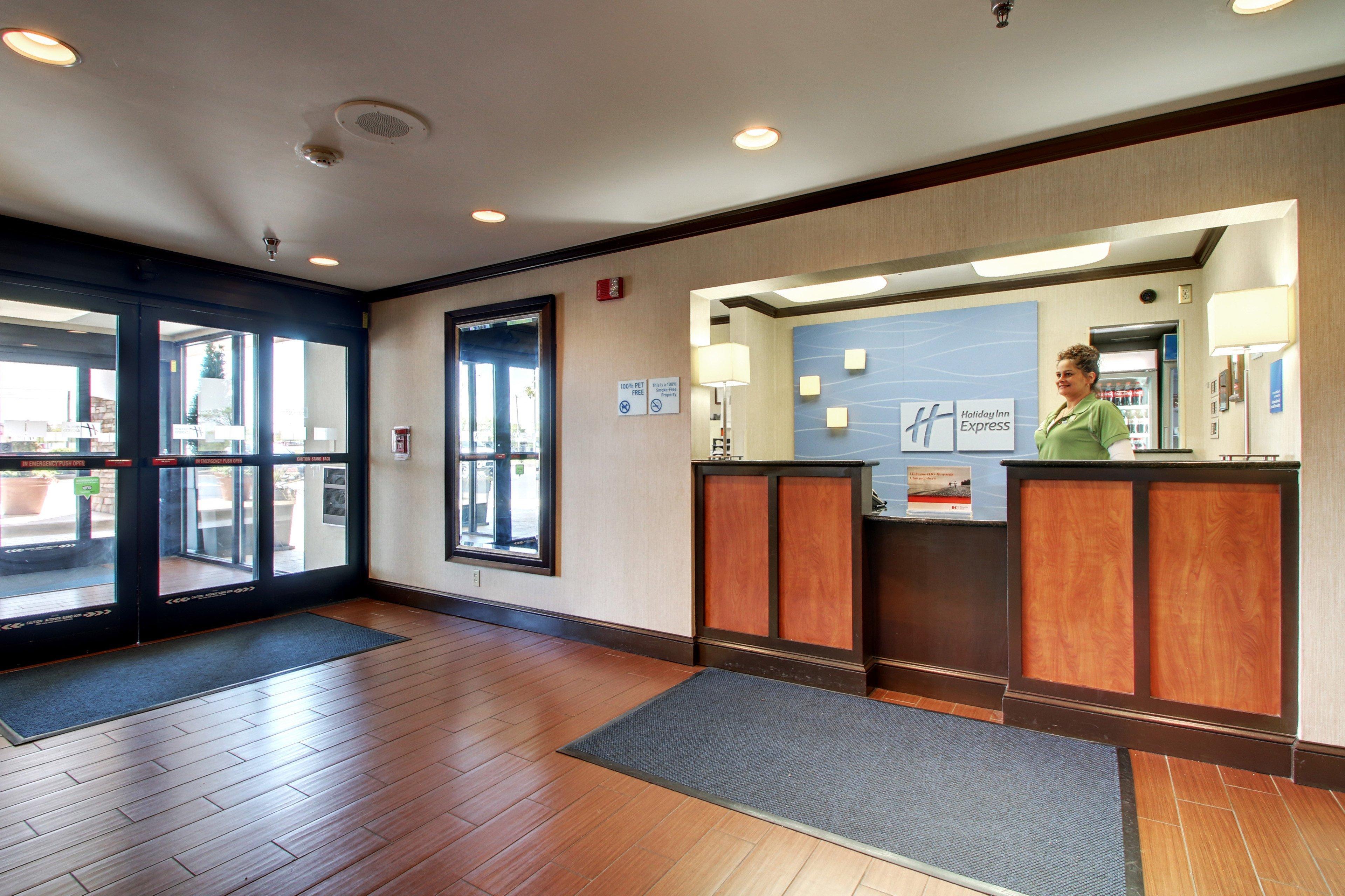 Holiday Inn Express Hotel Fort Campbell-Oak Grove By Ihg Eksteriør bilde
